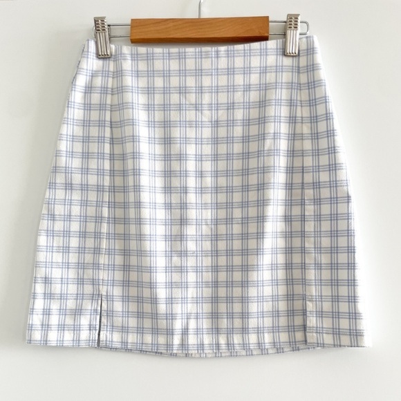 Two Color Grid Pattern Brandy Melville | Skirts | Brandy Melville Grid Mini Skirt | Poshmark